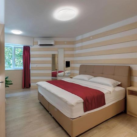 Luxury Studio Yasmine Downtown Mostar Bagian luar foto